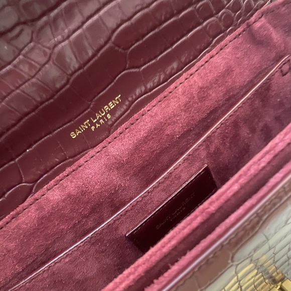BNWT CROC EMBOSSED SAINT LAURENT BELLECHASSE BAG - Picture 2 of 8